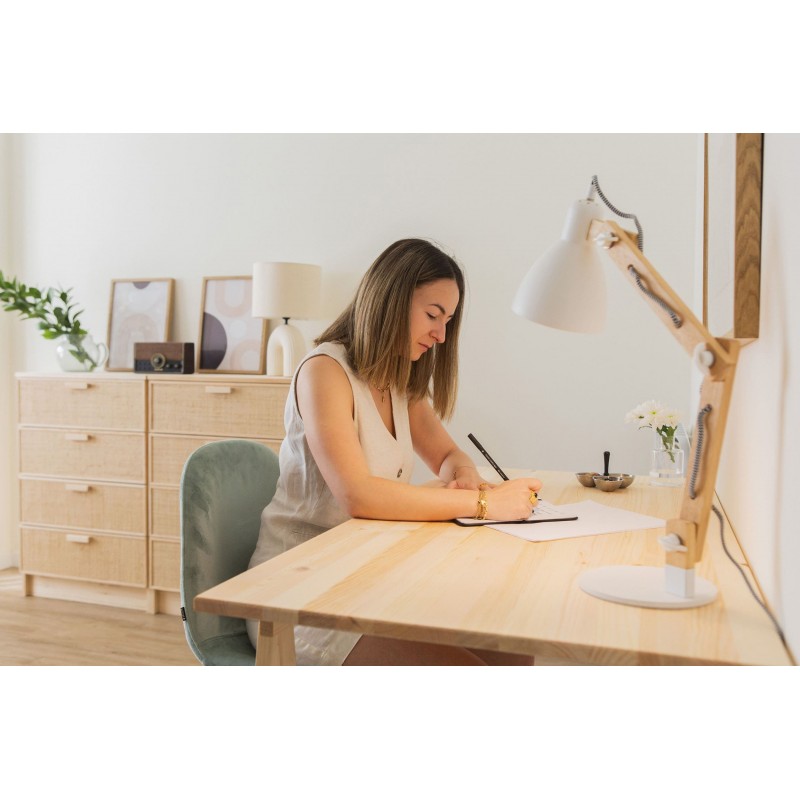 Bureau ANCORA avec plateau en bois 120×60 cm et pieds en bois et textile.